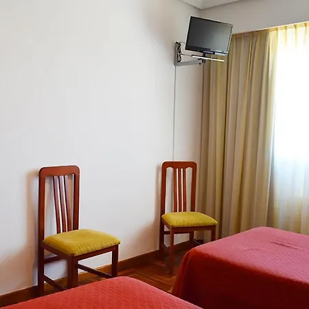 Os Caracoles 酒店 *