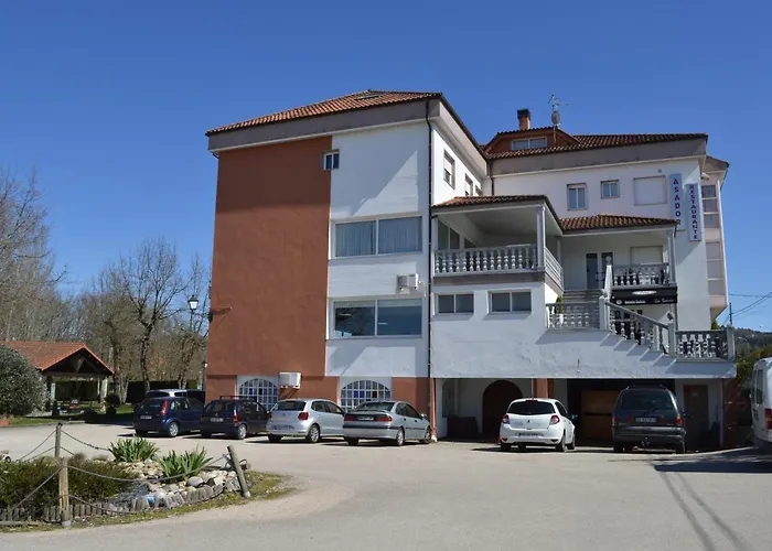 فندق Os Caracoles