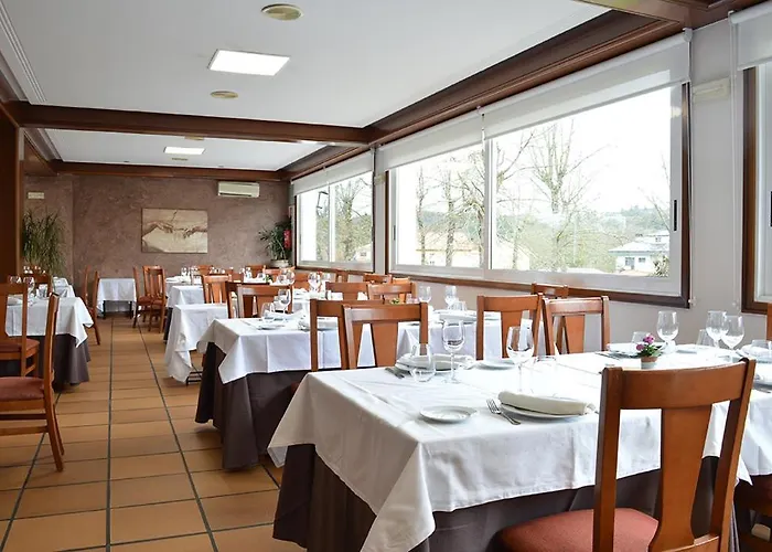 فندق Os Caracoles *